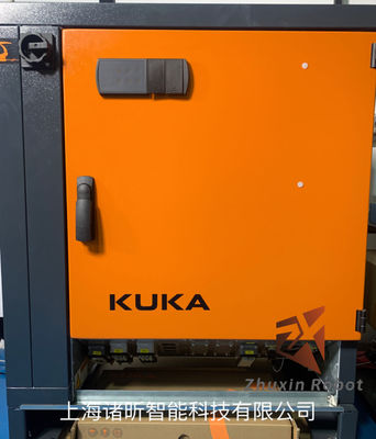 Gabinete de controlo do robô industrial KUKA KRC4 para renovação e modernização