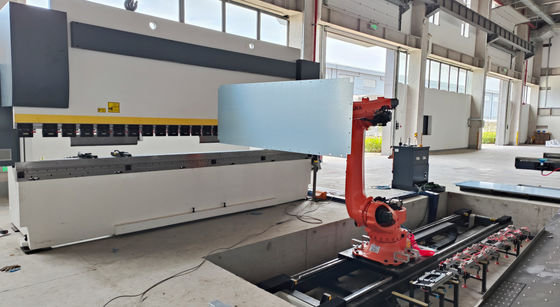 KR 210 R2700 Estação de trabalho robótica automatizada para aumento da produtividade